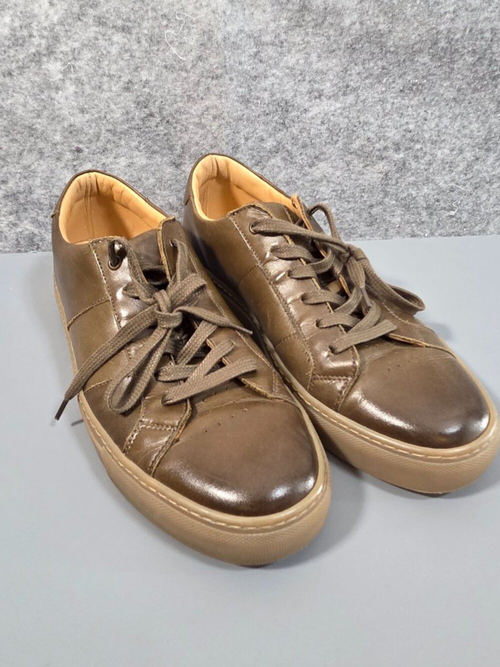 GREATS Brown Leather Sneakers Size 10 Low Top Minimalist Quiet Luxury Shoes